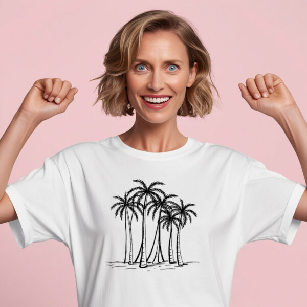 Tropical Haven Effortlessly Stylish T-shirt with Palm Tree Graphic (Small)